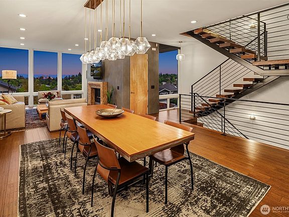 3rd image of 431 26th Avenue E