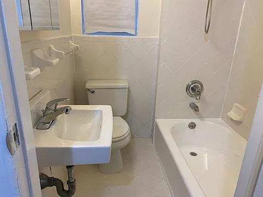 Rented by Alexander C. Lerner, LREB | media 6
