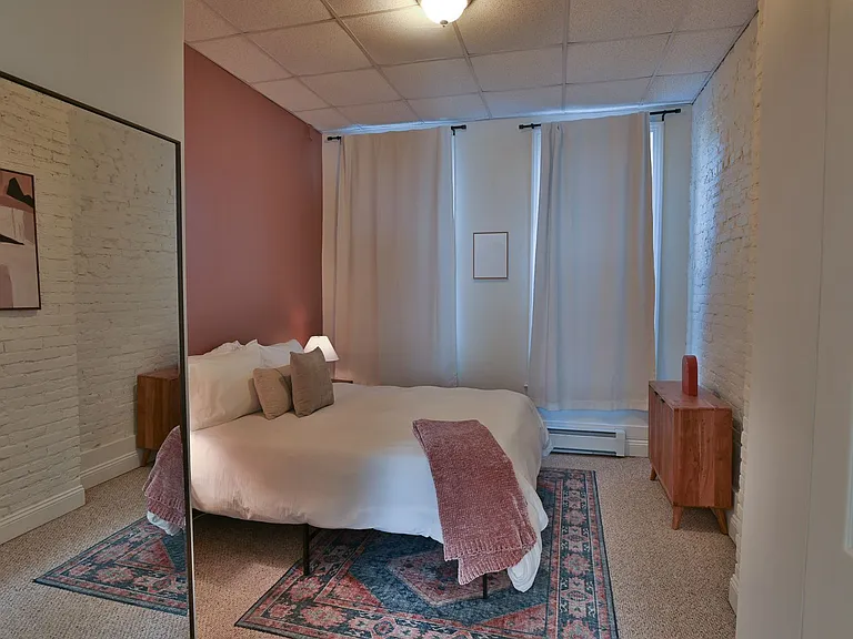 562 Race St — Photo 10