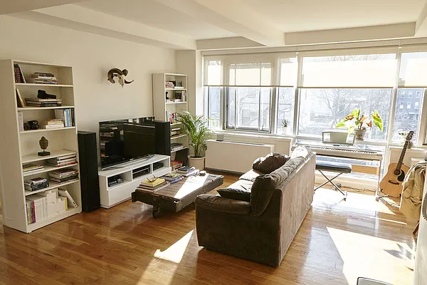 Rented by FAR Property Management | media 43
