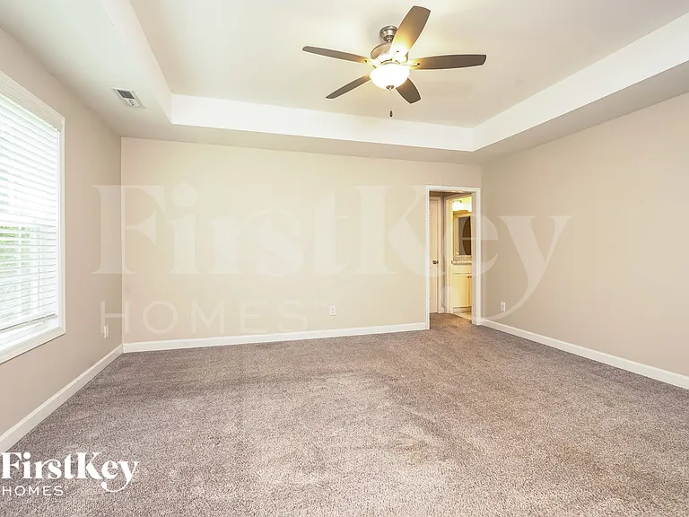 1818 Yarbrough Dr — Photo 11