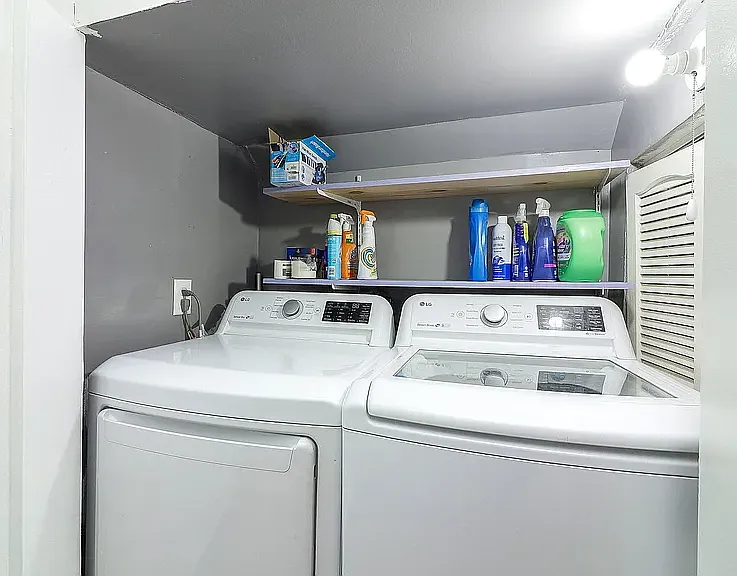 21U Fernwood Dr #21 — Photo 9