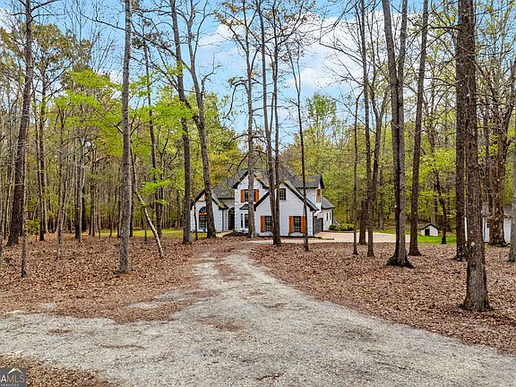 2nd image of 857 Cooper Rd