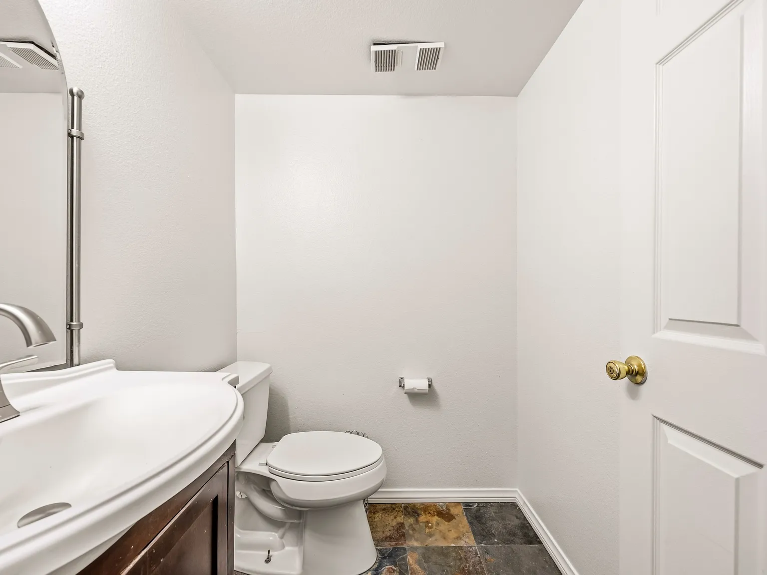 3 bed, 2.5 bath, 1521 sqft, $3,650 — Photo 3