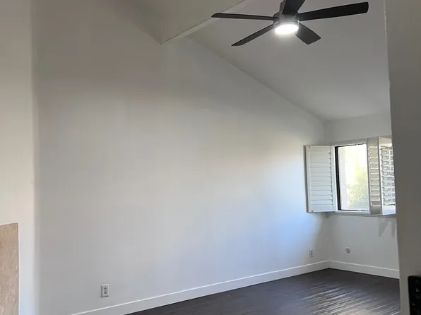 21500 Califa St Unit 130, Woodland Hills, CA 91367