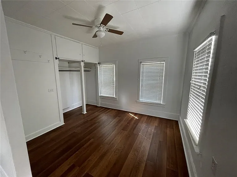 715 1/2 W Richard Ave — Photo 4