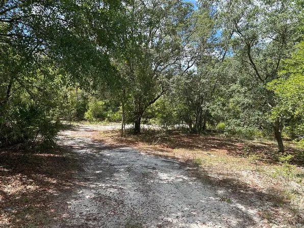 5289 SE 1st St, Trenton, FL 32693
