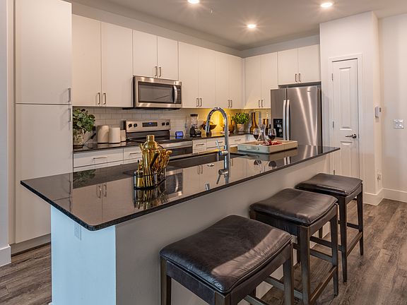 4th image of 1717 E McDowell Rd #329