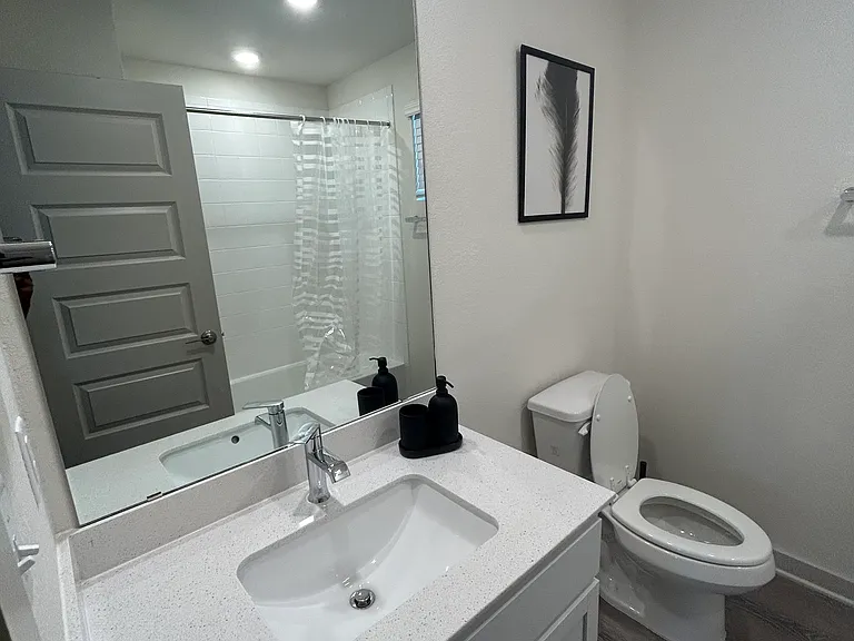 10912 Meris Ln — Photo 17