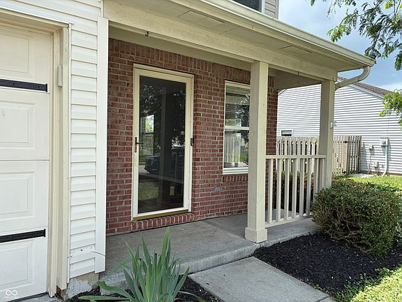 3rd image of 187 Broadmoor Bnd