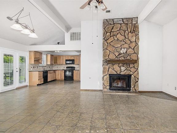 4th image of 2518 Merrimac Dr