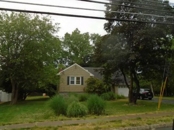 66 Granniss Ave, Morris Plains, NJ 07950