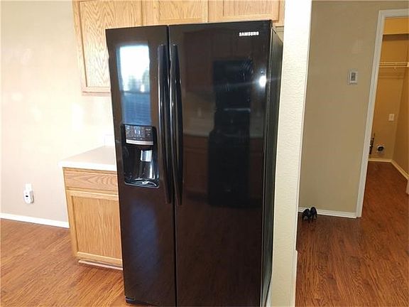 5th image of 1118 Burgess Dr