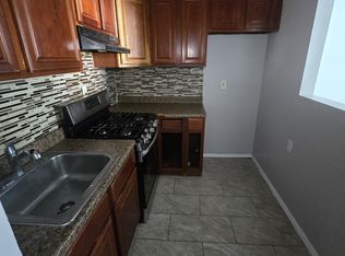 290 Ogden St #3C, Orange, NJ 07050