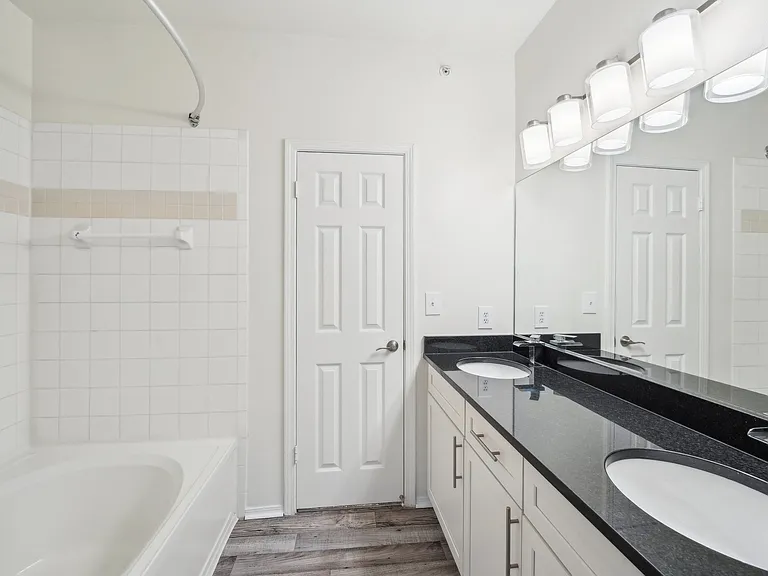 Wesley St. James Apartments at Sandy Springs — Photo 19