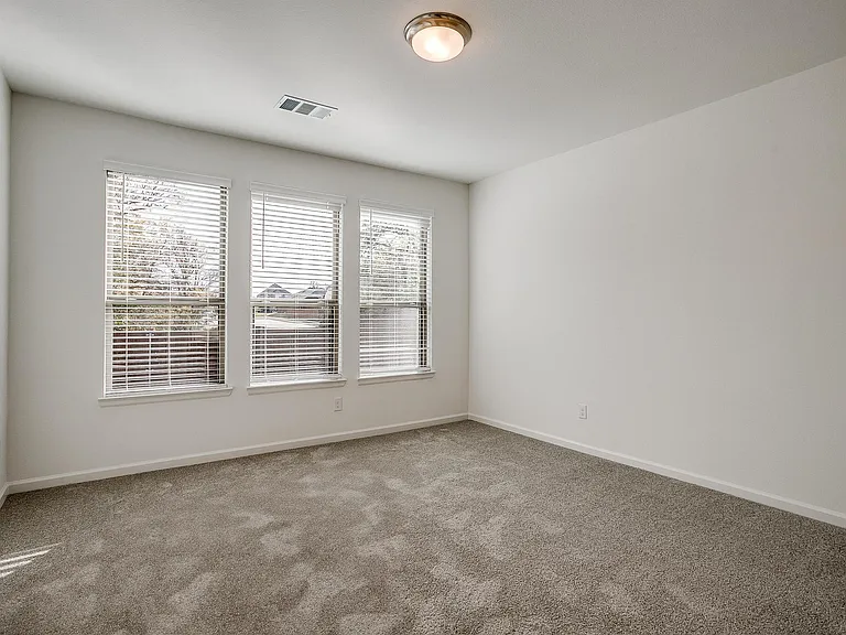 9344 Buckeye Bnd — Photo 31