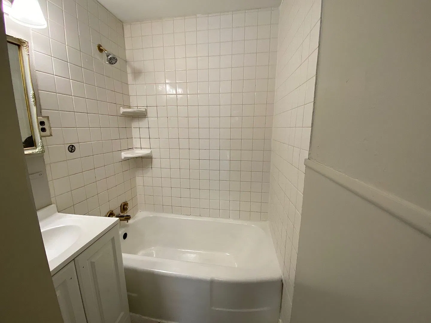 Renovated 4 Bedroom — Photo 3