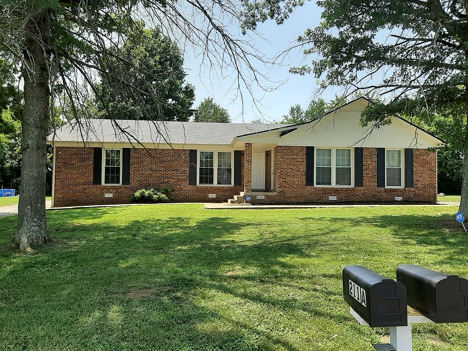 1st image of 211 Hunter Dr