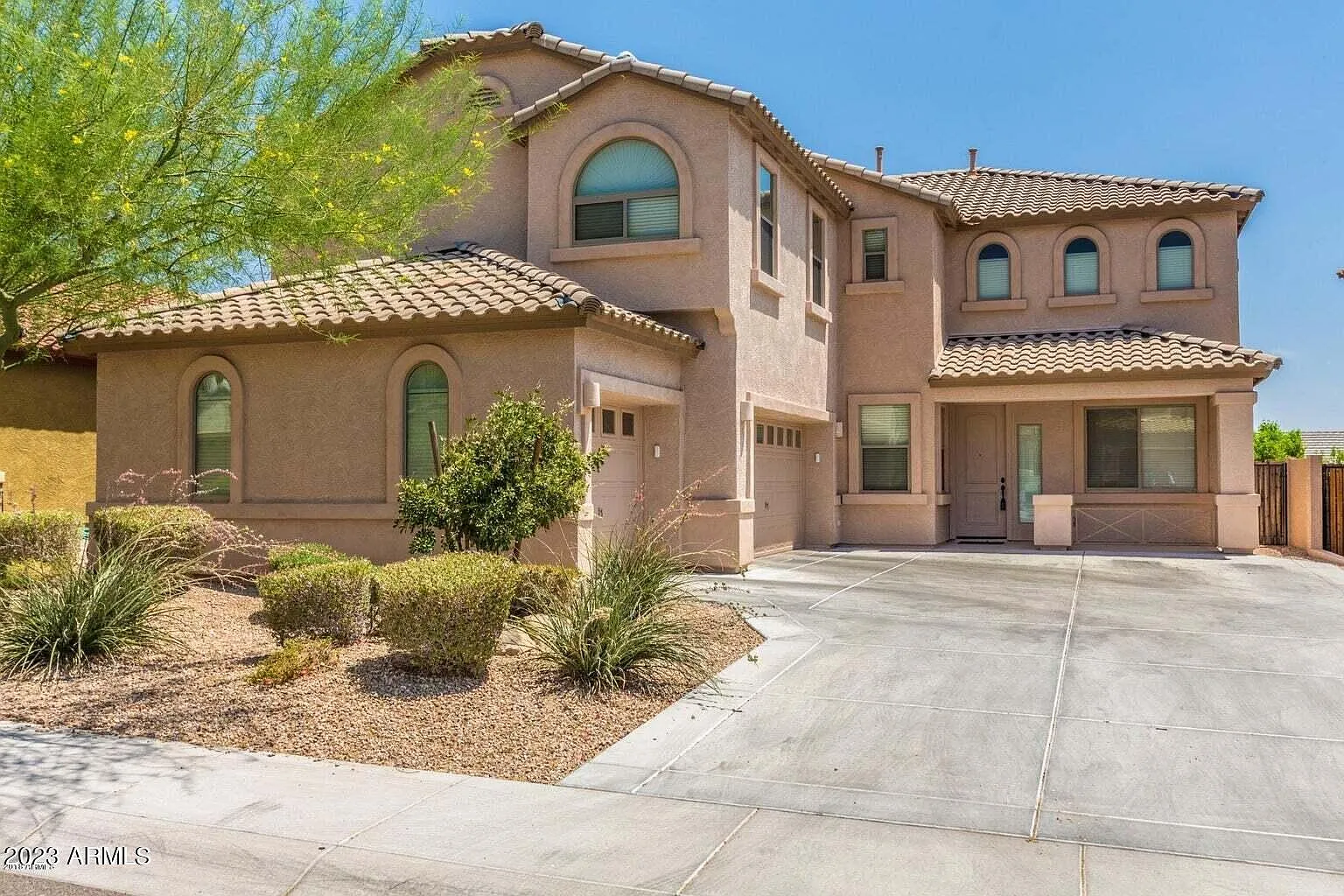 5 bed, 3.0 bath, 2995 sqft, $3,650 — Photo 1
