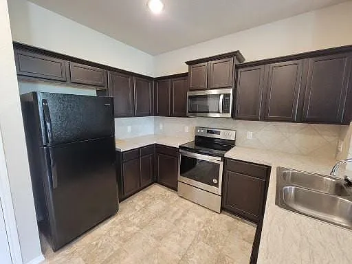 3304 Becker Drive - 1 — Photo 4