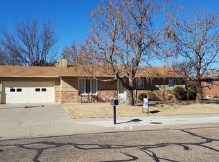 2013 N Sunflower St, Garden City, KS 67846
