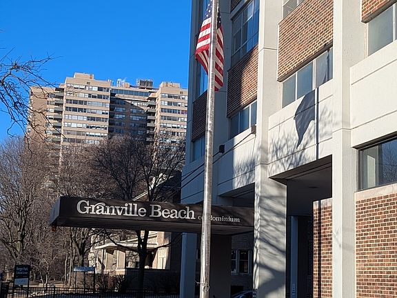 2nd image of 6171 N Sheridan Rd APT 1408