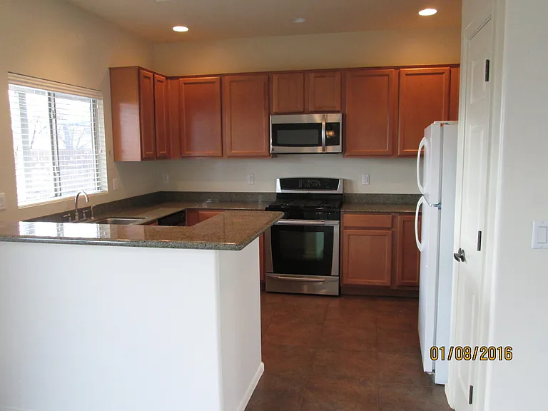993 S Throne Room St — Photo 3