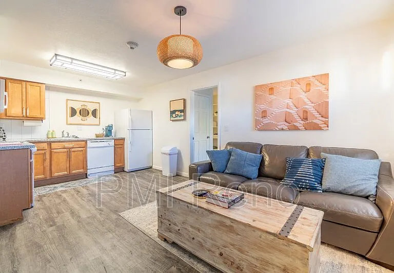 645 S Virginia St #3 — Photo 2