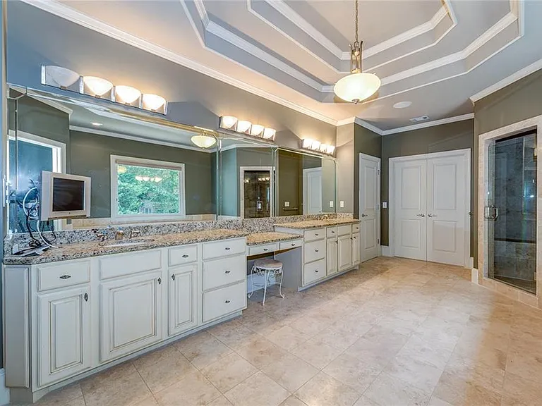 950 Glengate Pl — Photo 21