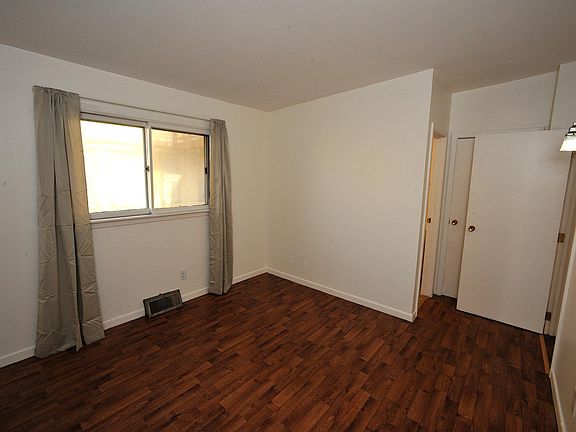 5th image of 947 Columbia St #3