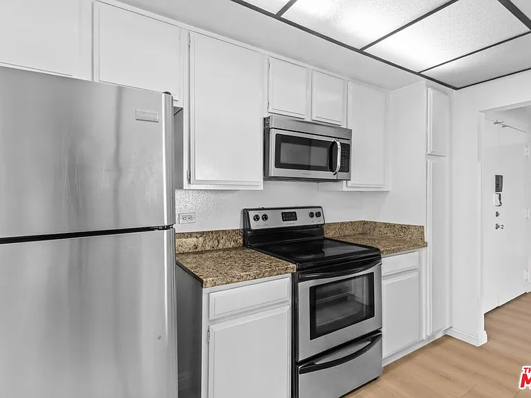 10535 Wilshire Blvd #603 — Photo 4
