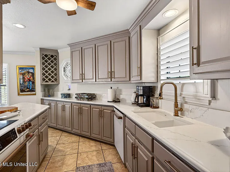 255 E Scenic Dr #G — Photo 21