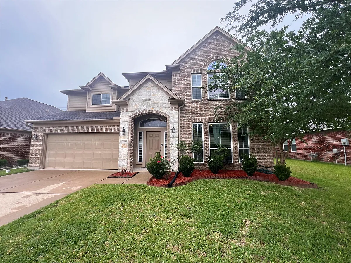 Photo 1 of 31 - 5410 Peppermint Ln - Baytown, TX Primary Photo - 5410 Peppermint Ln