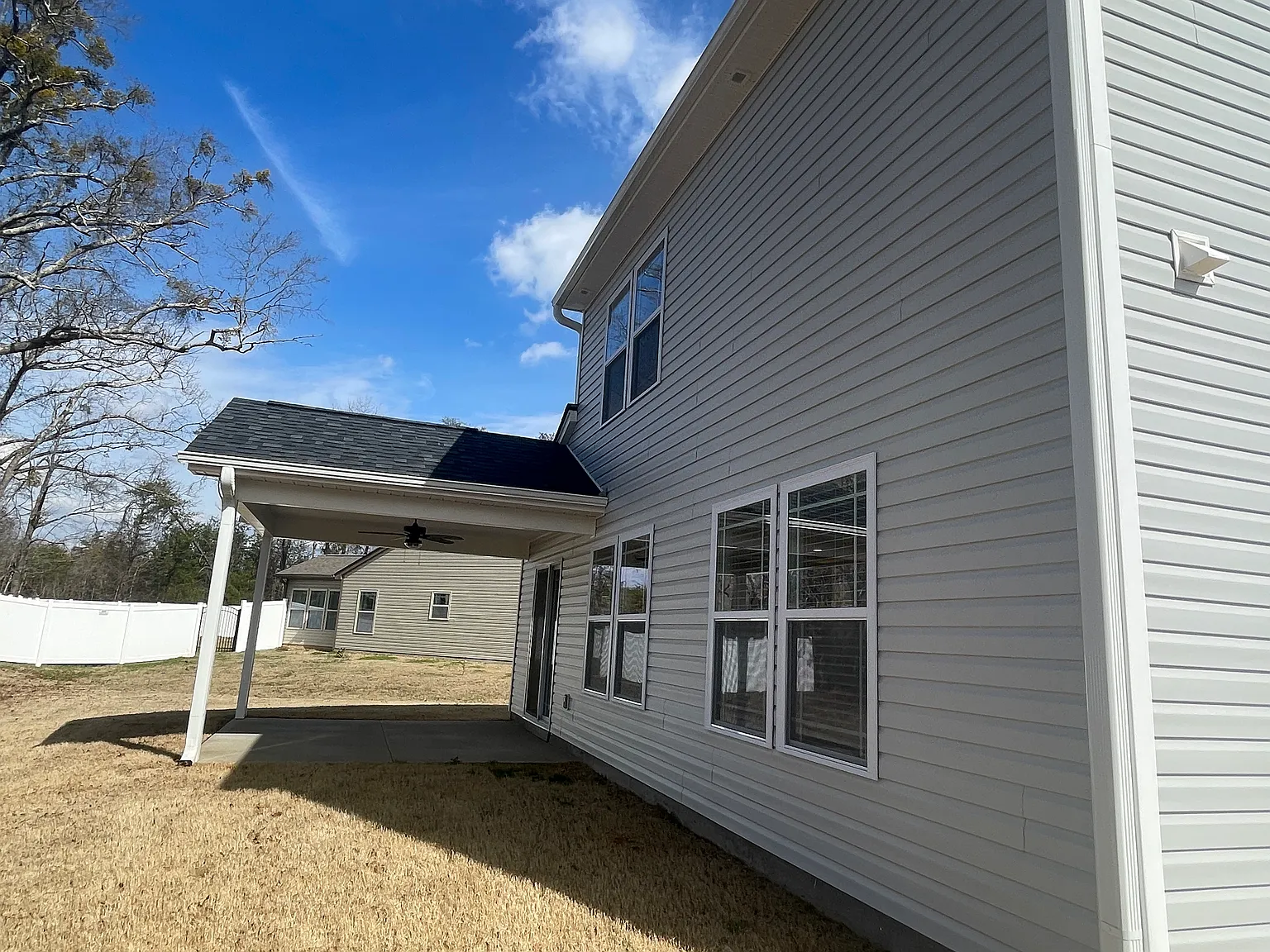 3 bed, 2.5 bath, 1511 sqft, $1,800 — Photo 2