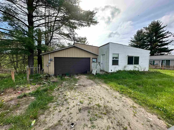 4165 Wieman Rd, Beaverton, MI 48612