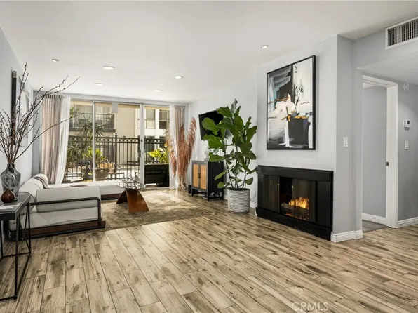 1351 N Crescent Heights Blvd APT 114, West Hollywood, CA 90046