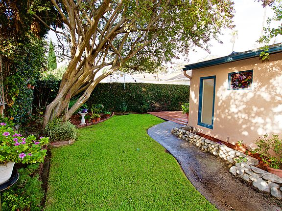 4th image of 2831 Larkfield Ave