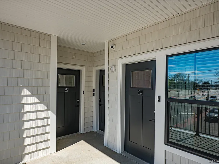 1100 New York Ave #104 — Photo 5