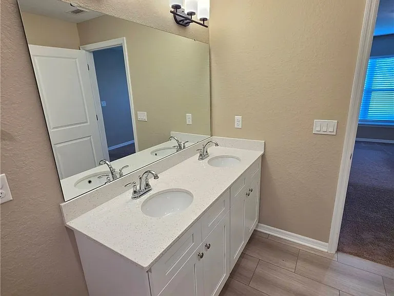 5527 Castania Dr — Photo 13