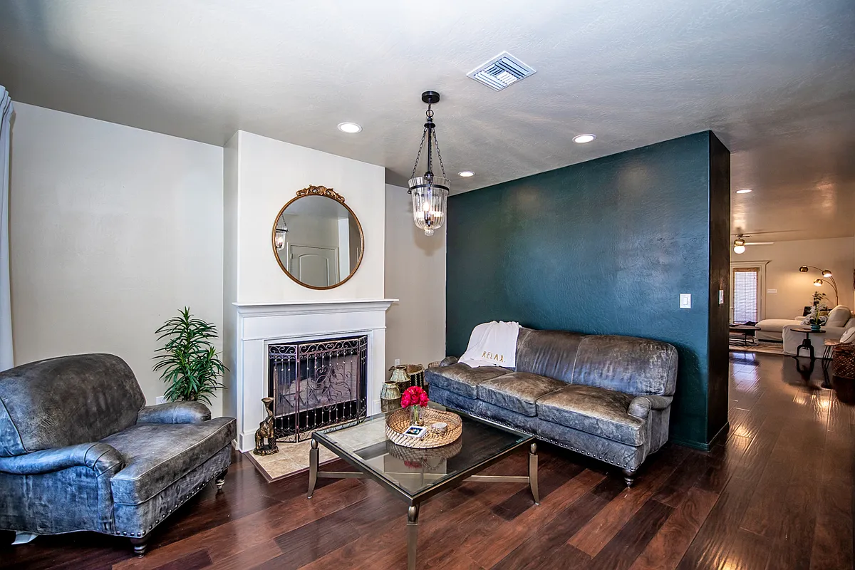 Building Photo - 4551 S Agave Ave