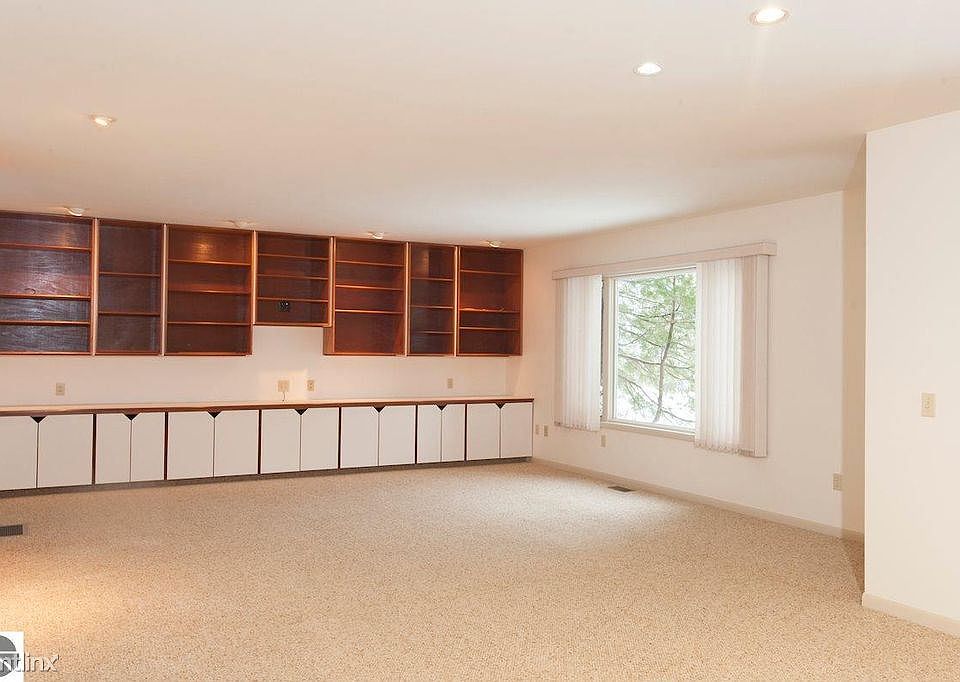1st image of 7236 Peninsula Dr