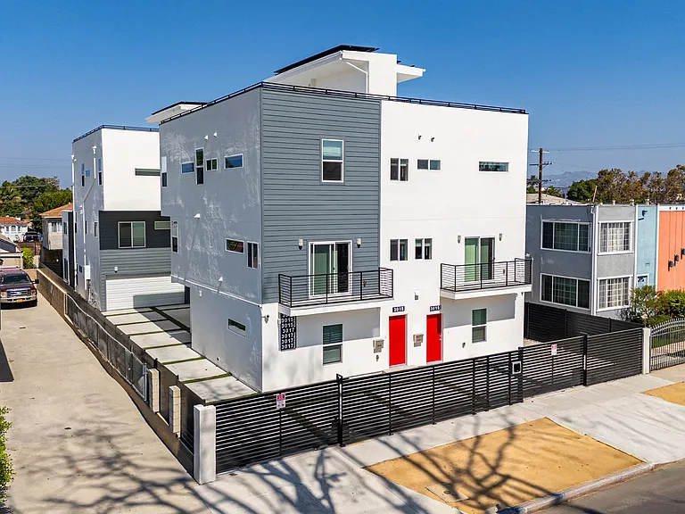 3015 Alsace Ave — Photo 28