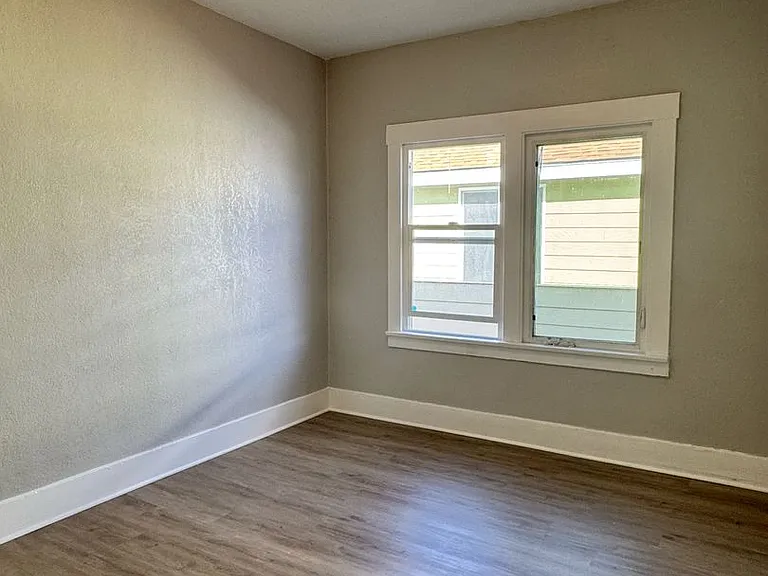 620-626 Walnut Ave. — Photo 7