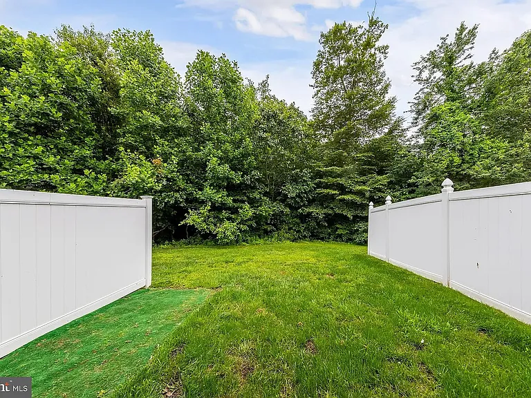 372 Concetta Dr — Photo 3