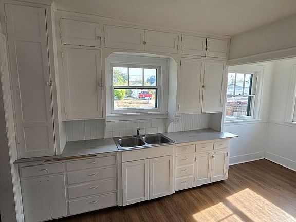 4th image of 428 E Carlisle Ave