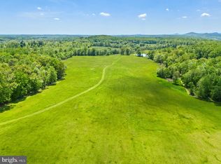 Hawthorne Farm Rd, Orlean, VA 20128