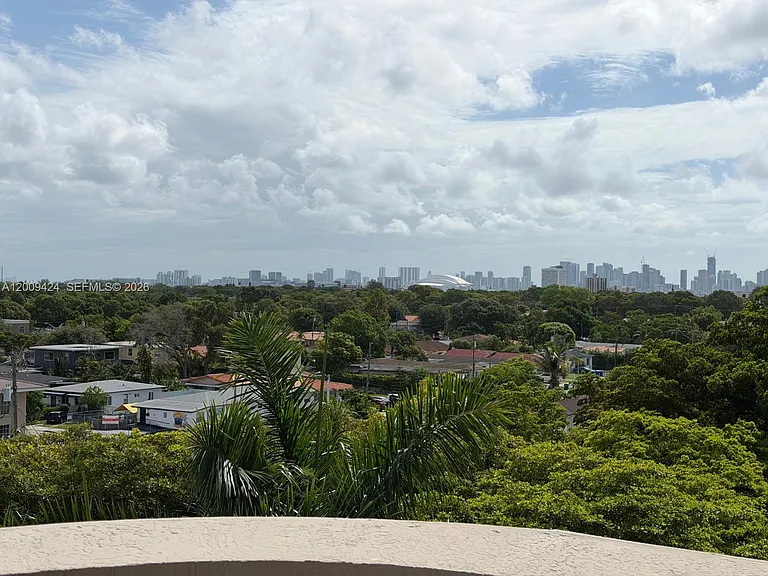 50 Menores Ave #518 — Photo 3