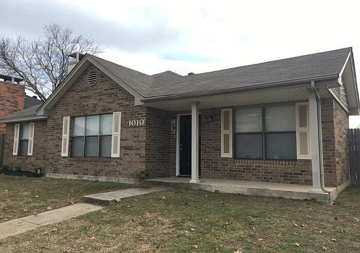1st image of 1010 Wayne Ave