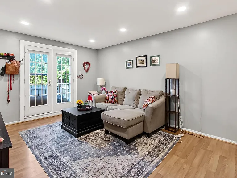 2711 S Walter Reed Dr #A — Photo 9