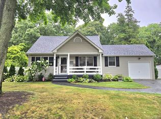 9 Runyon Street, Bay Shore, NY 11706